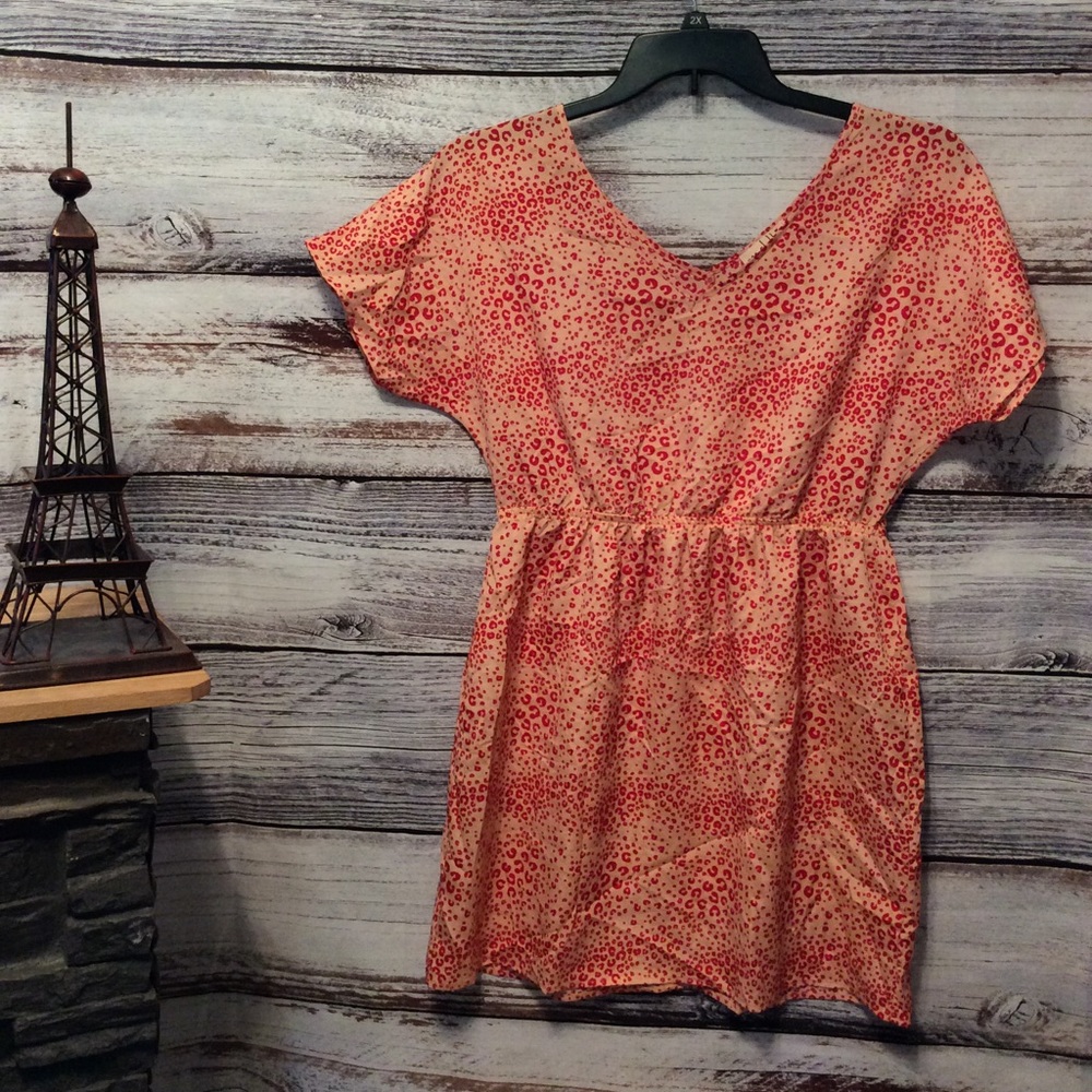 4/$10💚 NWOT One Clothing Cheetah Print Tunic